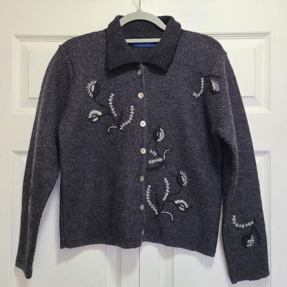 Karen Scott Pure Wool size‎ M Black/Gray Cardigan Sweater Embroidered VTG - Picture 1 of 12